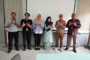 Prof. Madya Dr. Ezarina Zakaria ke FISIP Universitas Widyatama