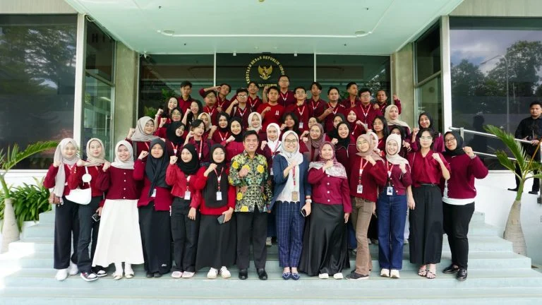 Gambar 5. Kegiatan Delegasi IYIS (Haria Saputry Wahyuni)