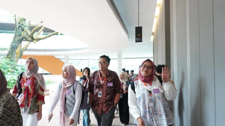Gambar 3. Kegiatan Delegasi IYIS (Haria Saputry Wahyuni)