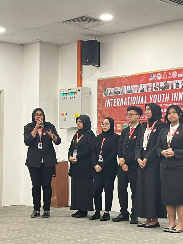 Gambar 6. Kegiatan Delegasi IYIS (Haria Saputry Wahyuni)